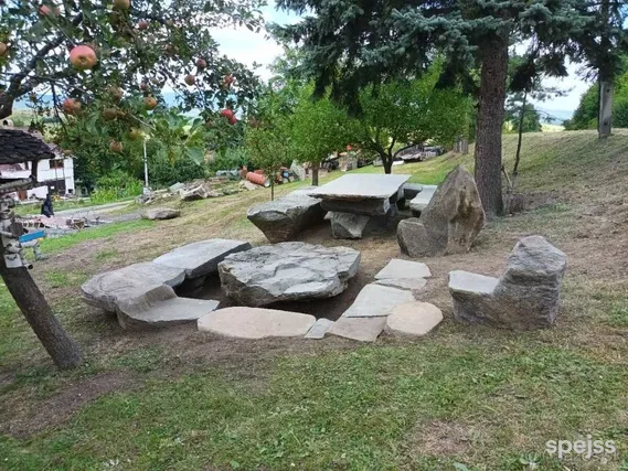 🪨 Prírodný kamenný set na záhradu