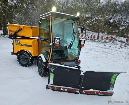 🚜 Výkonný stavebný stroj BelosTrans 2015