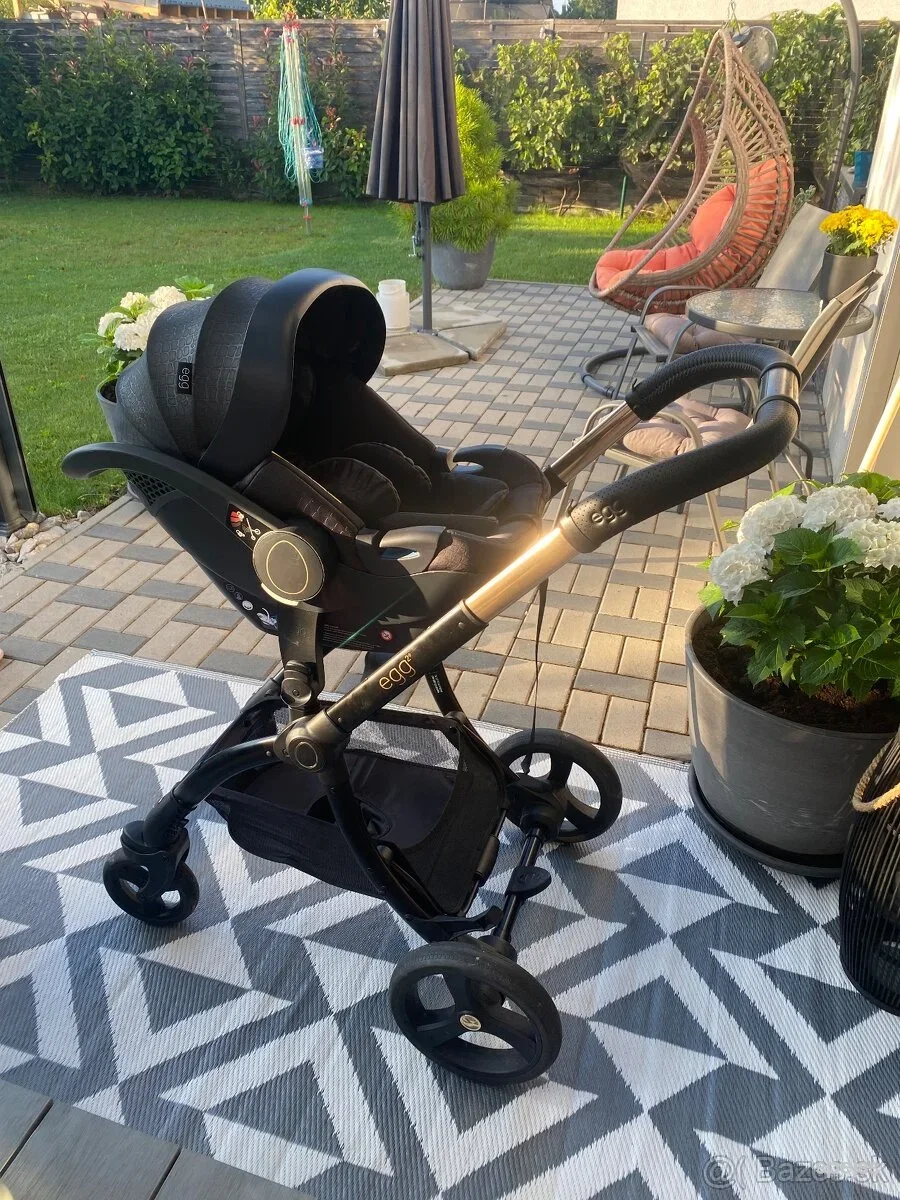 Egg2 Jurassic Black-Gold limitovaný kočiar 12v1