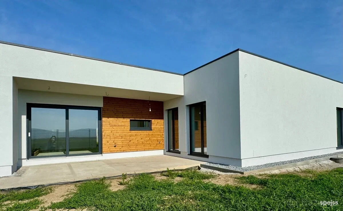🏡 Moderný 4-izbový dom v Haniske